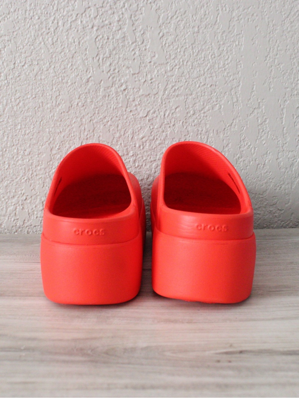 Crocs Dylan Platform Clog in Starfish - Picture 5 of 8